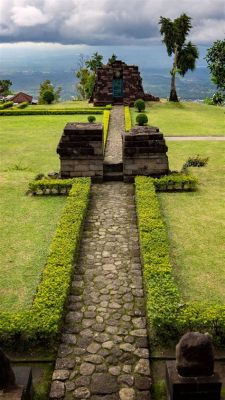 Il Candi Sukuh: Uno Splendido Complesso Archeologico con Viste Panoramiche Sbalorditive!