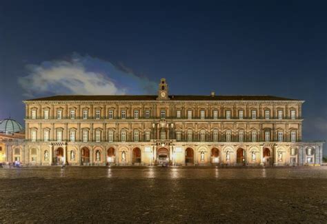  Il Palazzo Reale di Xoxo: Una meraviglia architettonica e un'immersione nella storia nigeriana!