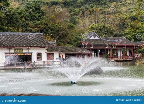  Il Ponte di Tianxing: Un gioiello architettonico sospeso nel tempo e nella storia!